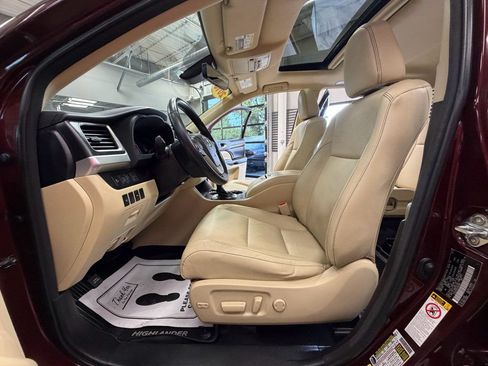 Used 2018 Toyota Highlander Limited AWD/4WD image 61