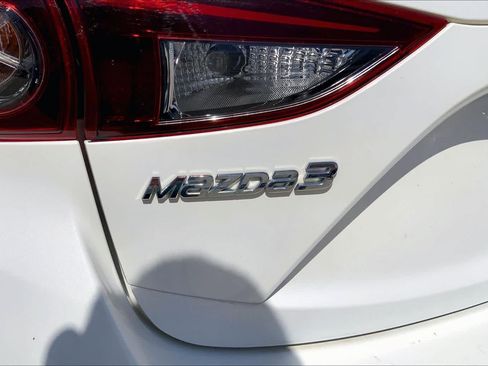 Used 2017 MAZDA MAZDA3 Touring FWD image 29