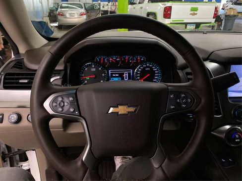Used 2016 Chevrolet Tahoe LT w/ Luxury Package AWD/4WD image 23