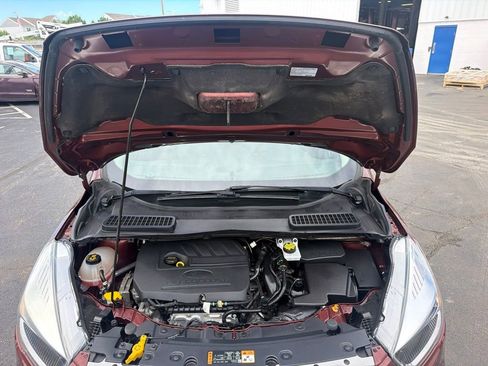 Used 2018 Ford Escape SE w/ SE Sync 3 Package FWD image 32