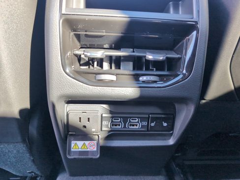 New 2025 Jeep Grand Cherokee Limited w/ Luxury Tech Group II image 29