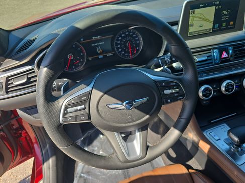 Used 2020 Genesis G70 2.0T w/ Prestige Package image 18