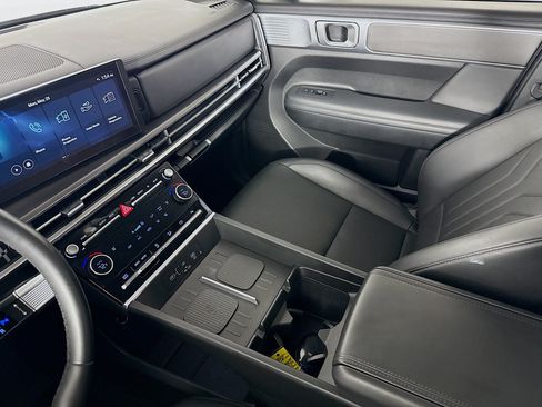 Used 2025 Hyundai Santa Fe SEL FWD image 27