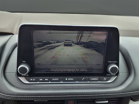 Used 2023 Nissan Rogue SV image 26