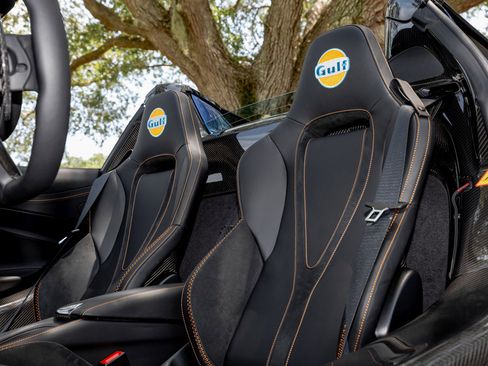 New 2024 McLaren 750S Spider RWD image 40