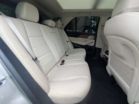 Used 2022 Mercedes-Benz GLE 350 w/ Premium Package image 10