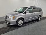 Used 2016 Chrysler Town & Country Touring image 2