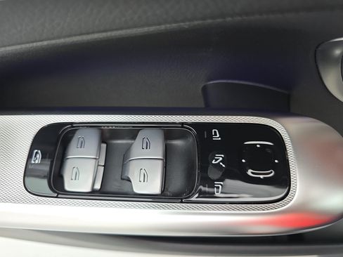 Used 2026 Mercedes-Benz GLC 300 4MATIC image 28