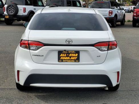 Used 2022 Toyota Corolla LE FWD image 5