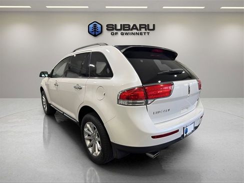 Used 2014 Lincoln MKX FWD w/ Equipment Group 101A image 3