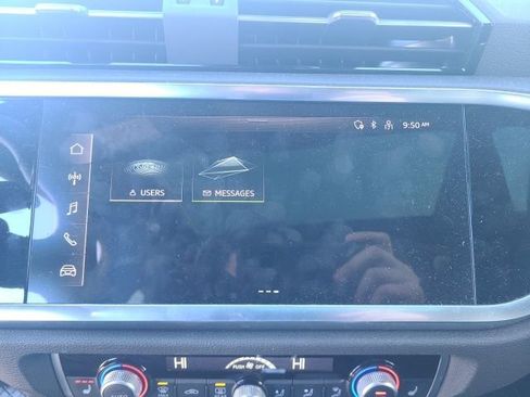 Used 2024 Audi Q3 2.0T Premium image 31