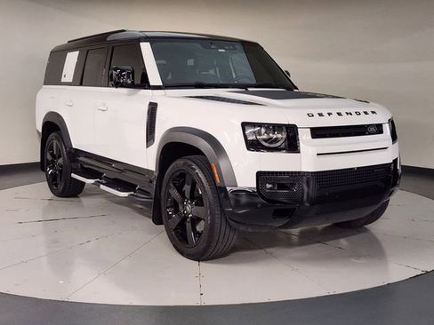 Used 2023 Land Rover Defender 130 X-Dynamic SE AWD/4WD image 7