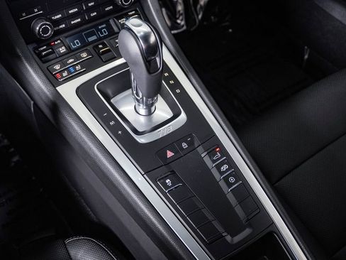 Certified 2025 Porsche 718 Cayman RWD image 25