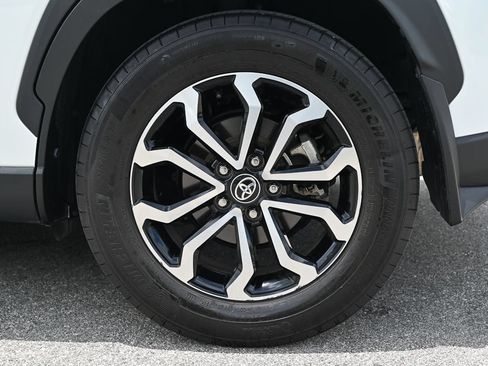 Used 2023 Toyota Corolla Cross AWD Hybrid image 8