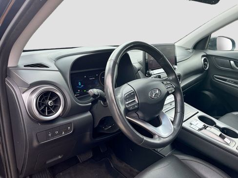 Used 2023 Hyundai Kona Limited w/ Cargo Package image 9