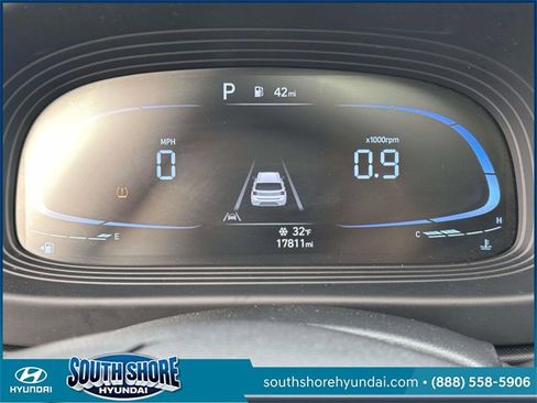 Certified 2023 Hyundai Venue SEL w/ Cargo Package image 26