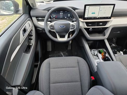 New 2026 Ford Explorer Active image 14