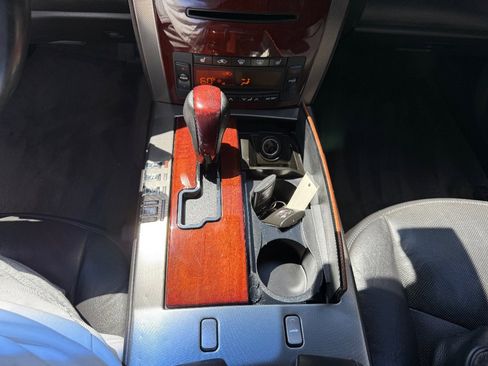 Used 2008 Cadillac XLR image 24