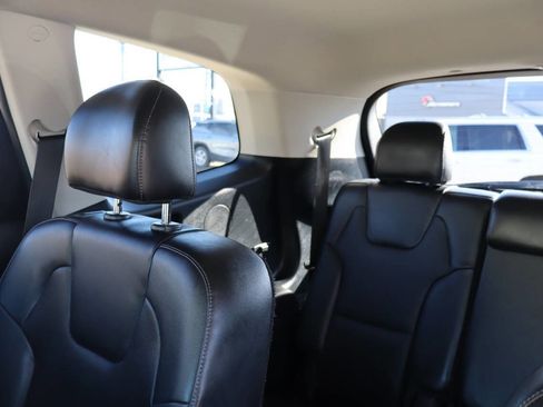 Used 2022 Kia Telluride S image 13