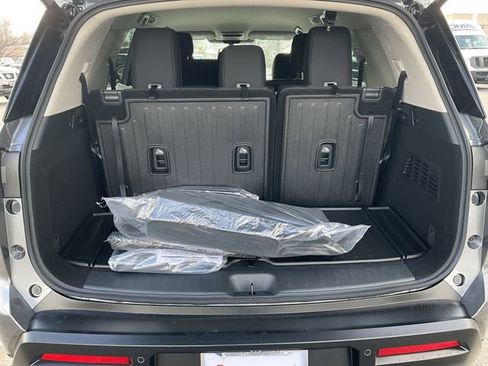 New 2026 Nissan Pathfinder SV w/ Cargo Package AWD/4WD image 31