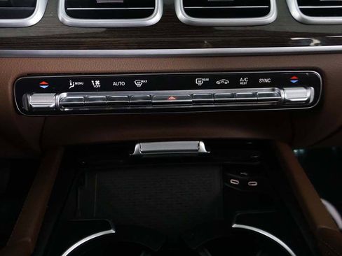 Used 2024 Mercedes-Benz GLE 450 4MATIC w/ AMG Line Exterior image 55