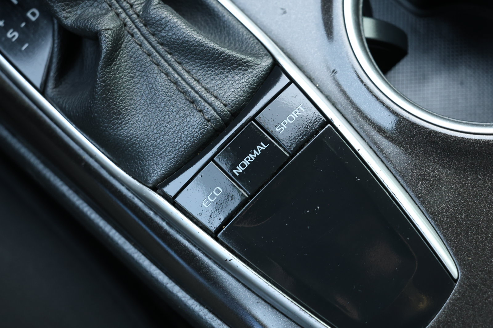 Used 2023 Toyota Camry LE FWD image 23