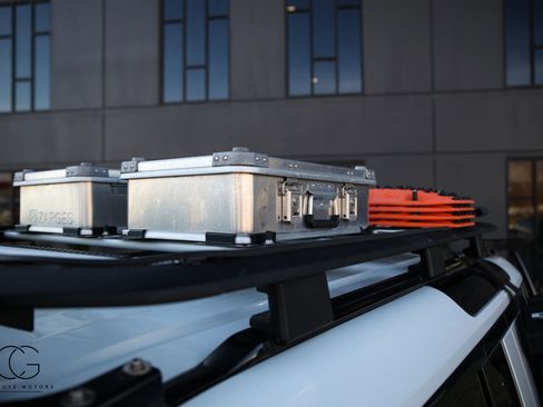 Used 2021 Land Rover Defender 110 SE image 16