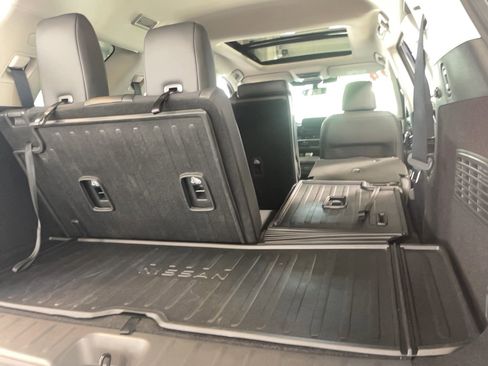 Used 2024 Nissan Pathfinder Platinum w/ Cargo Package image 30