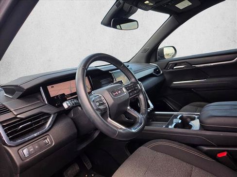 Used 2025 GMC Acadia Elevation FWD image 9