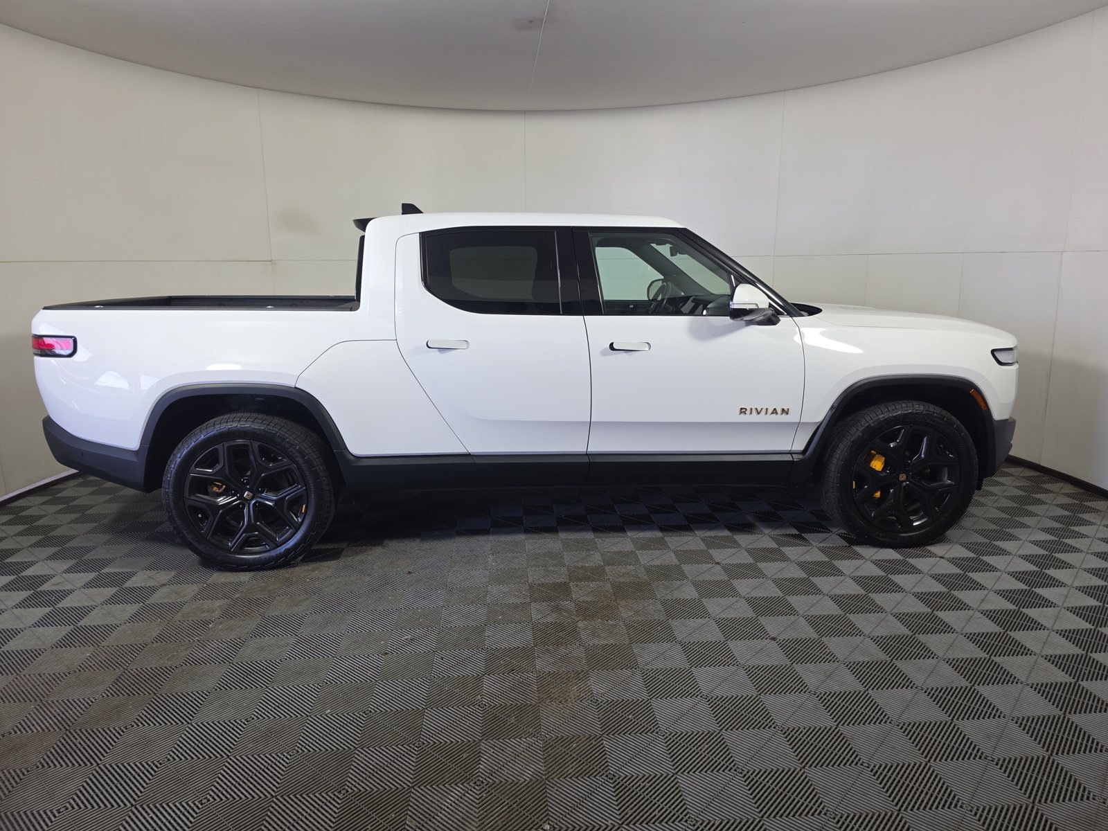 Used 2023 Rivian R1T Adventure Quad AWD/4WD image 6