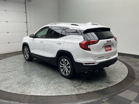 Used 2020 GMC Terrain SLT w/ Preferred Package image 2