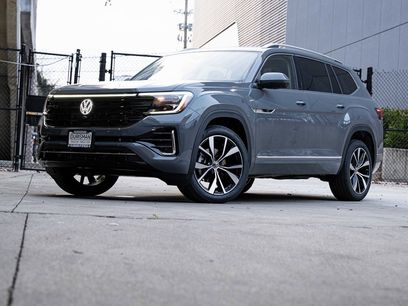 New 2026 Volkswagen Atlas SEL Premium R-Line