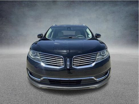 Used 2016 Lincoln MKX Reserve w/ Technology Package FWD image 9