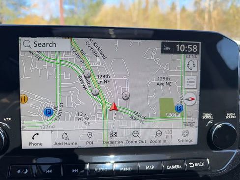 Used 2025 Nissan Pathfinder Platinum w/ Black Appearance Package AWD/4WD image 25