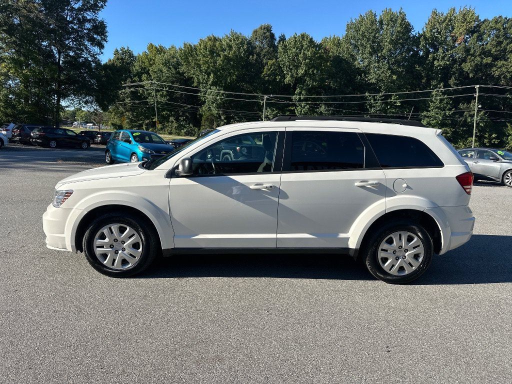 Used 2020 Dodge Journey SE w/ SE Popular Equipment Group FWD image 4