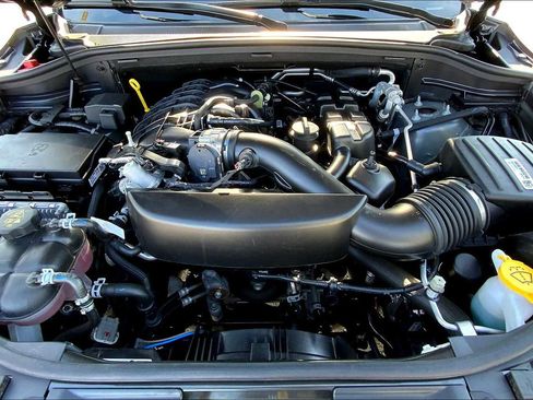 Used 2024 Dodge Durango SXT w/ 3rd Row Seating Group image 60