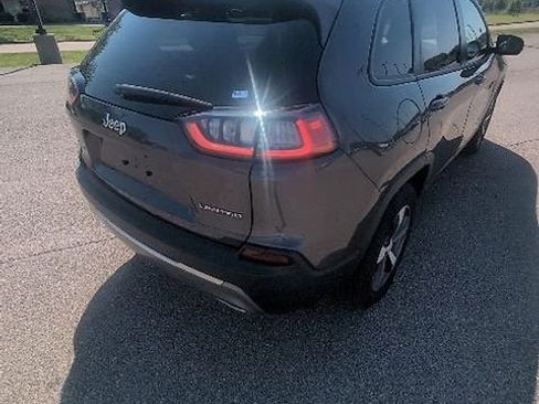 Used 2022 Jeep Cherokee Limited AWD/4WD image 5