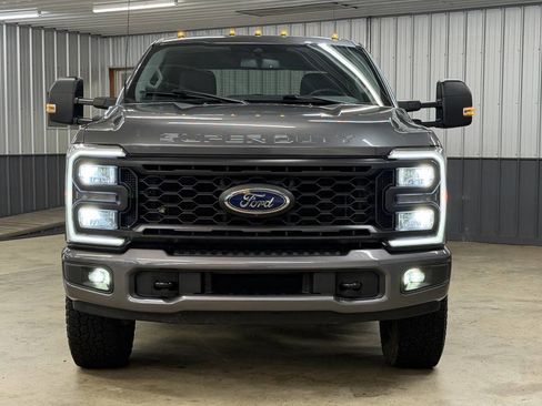 Used 2023 Ford F250 XLT w/ XLT Premium Package AWD/4WD image 3
