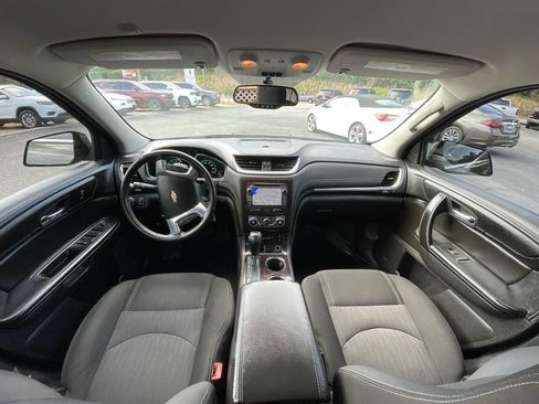 Used 2017 Chevrolet Traverse LT w/ Graphite Special Edition FWD image 12