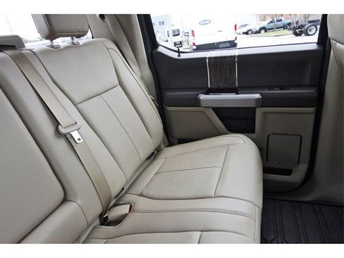 Used 2019 Ford F150 Lariat w/ Equipment Group 502A Luxury image 10