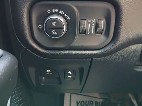 Used 2026 RAM 1500 Big Horn AWD/4WD image 17
