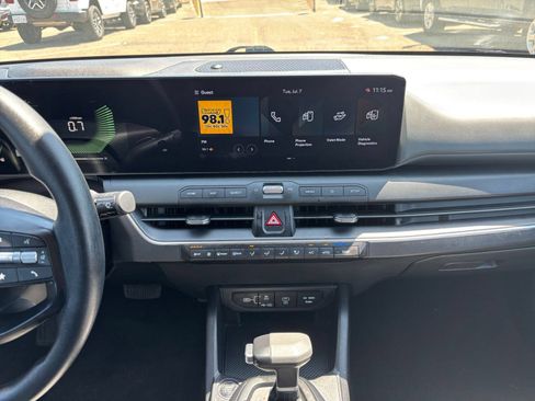Used 2025 Kia K4 FWD image 14