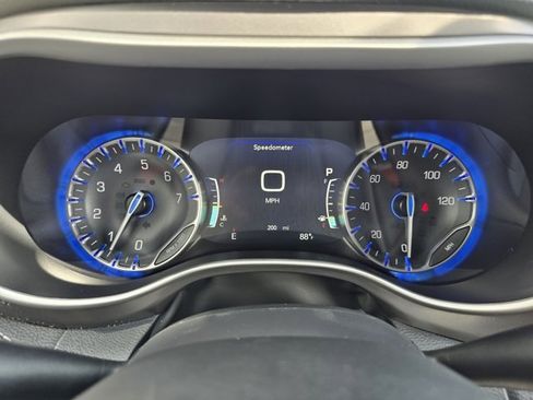 New 2026 Chrysler Pacifica Select image 22