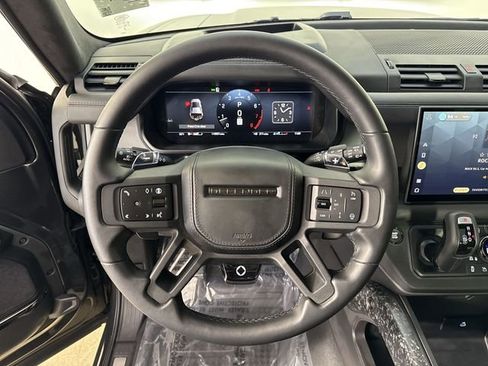 Used 2025 Land Rover Defender 110 AWD/4WD image 10