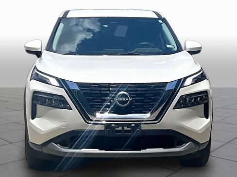 Certified 2023 Nissan Rogue SV FWD image 4