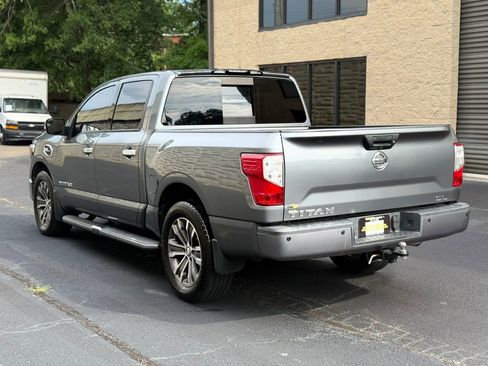 Used 2017 Nissan Titan SL RWD image 8