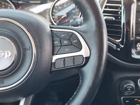 Used 2019 Jeep Compass Limited FWD image 28