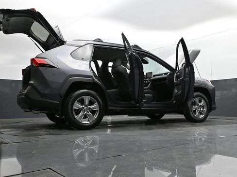 Used 2024 Toyota RAV4 XLE AWD/4WD image 33