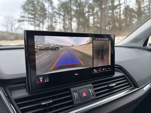 Used 2023 Audi Q5 2.0T Prestige w/ Prestige Package image 12