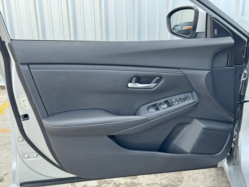 Used 2022 Nissan Sentra S image 32